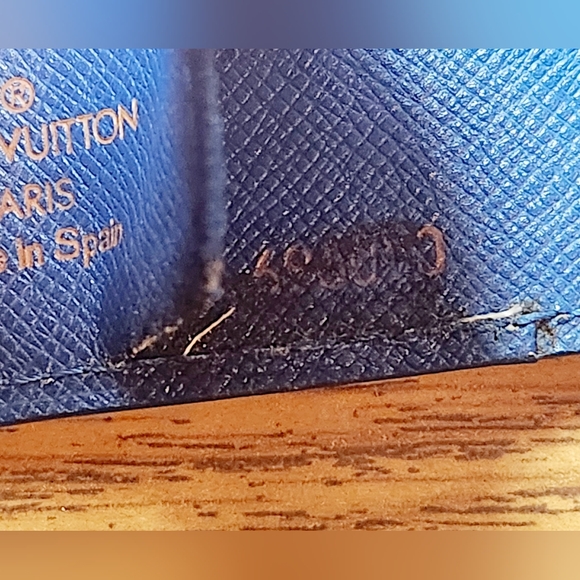 Louis Vuitton Epi leather agenda - Picture 3 of 4